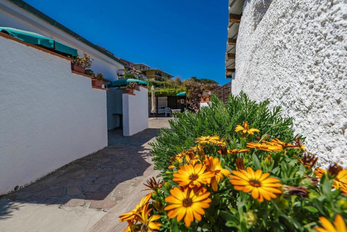 Hotel Le Ghiaie Portoferraio Exteriör bild